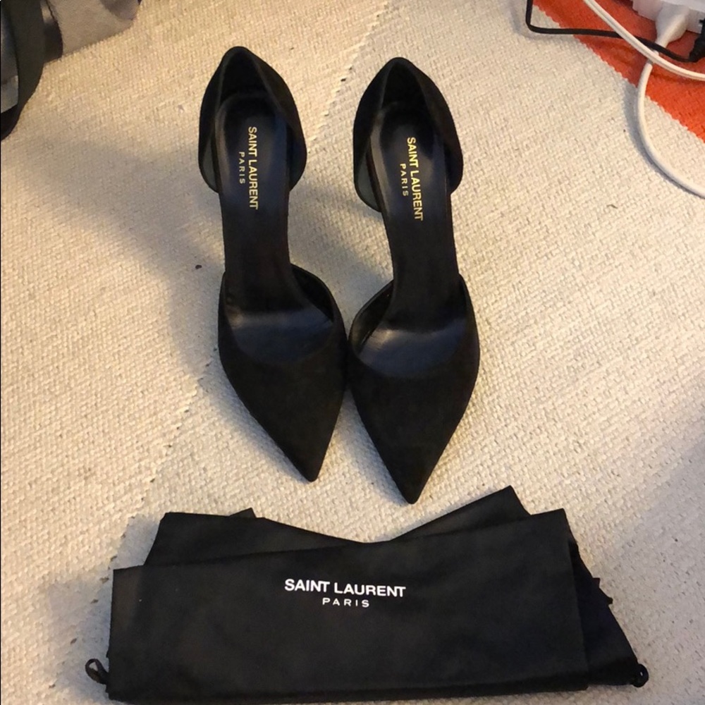Saint Laurent YSL black pumps. Like new.